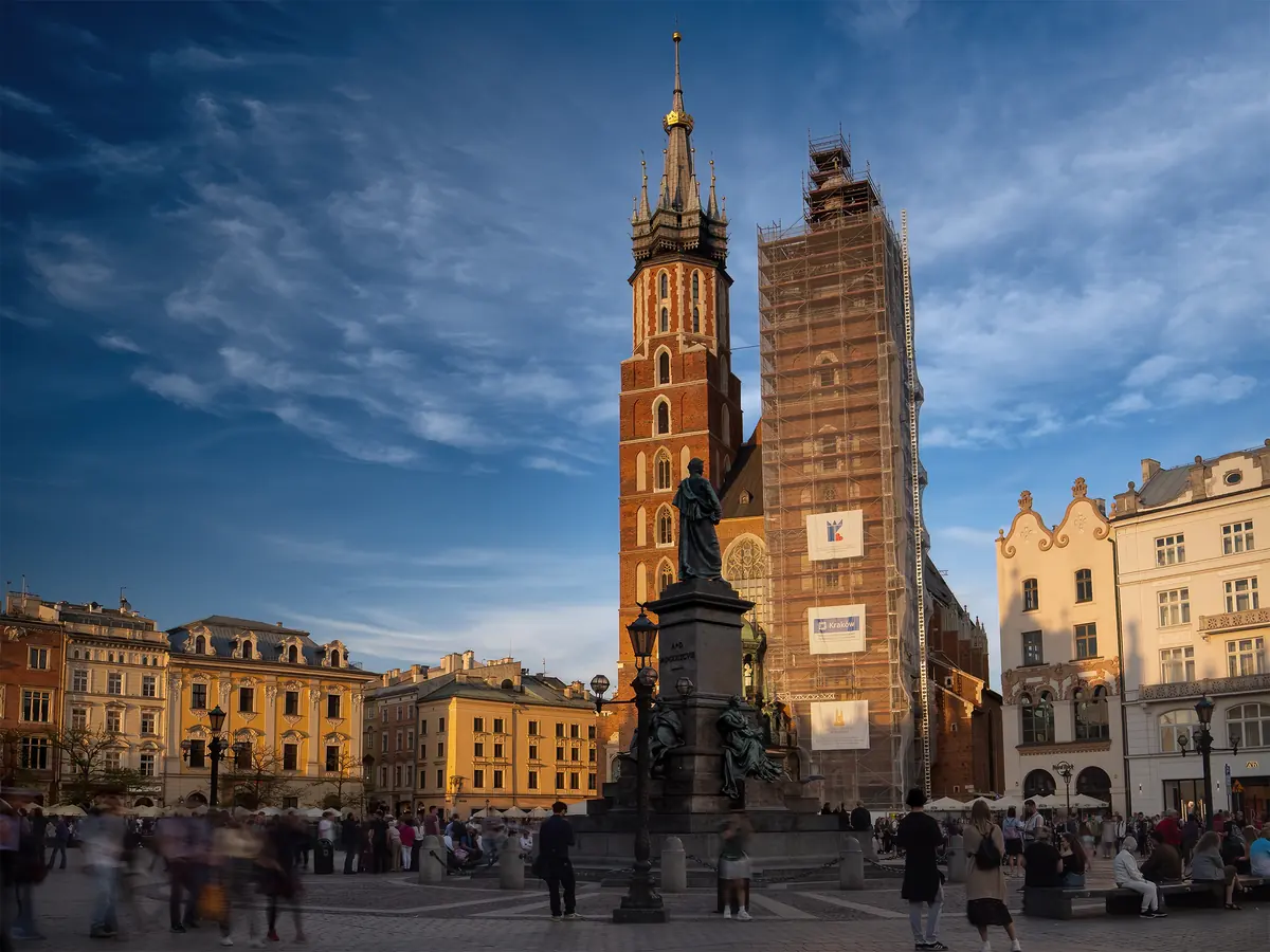 Rusztowanie wynajęte na realizację budowlaną - JJG Rusztowania